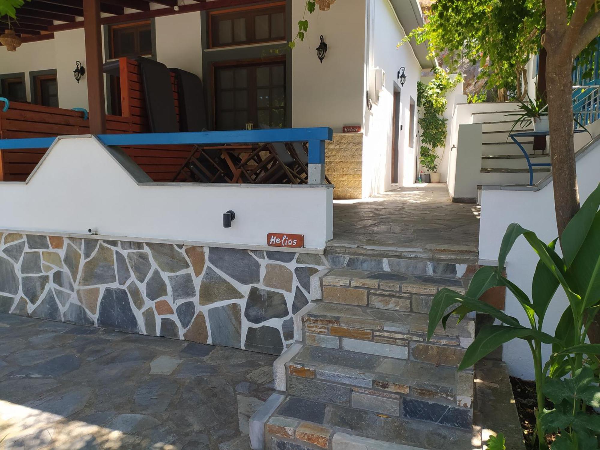 Amfithea Seaview Трикери