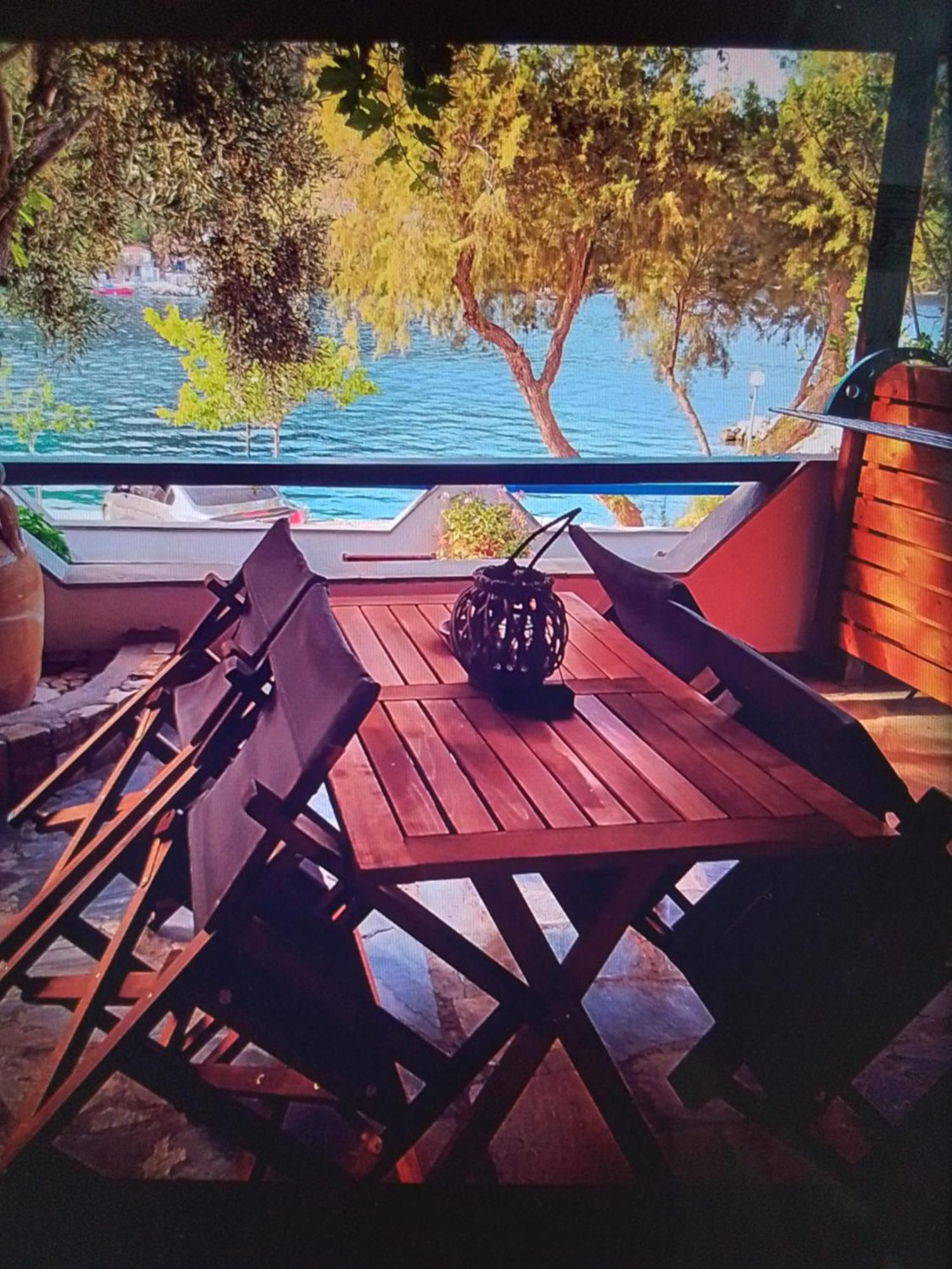 Amfithea Seaview Tríkeri